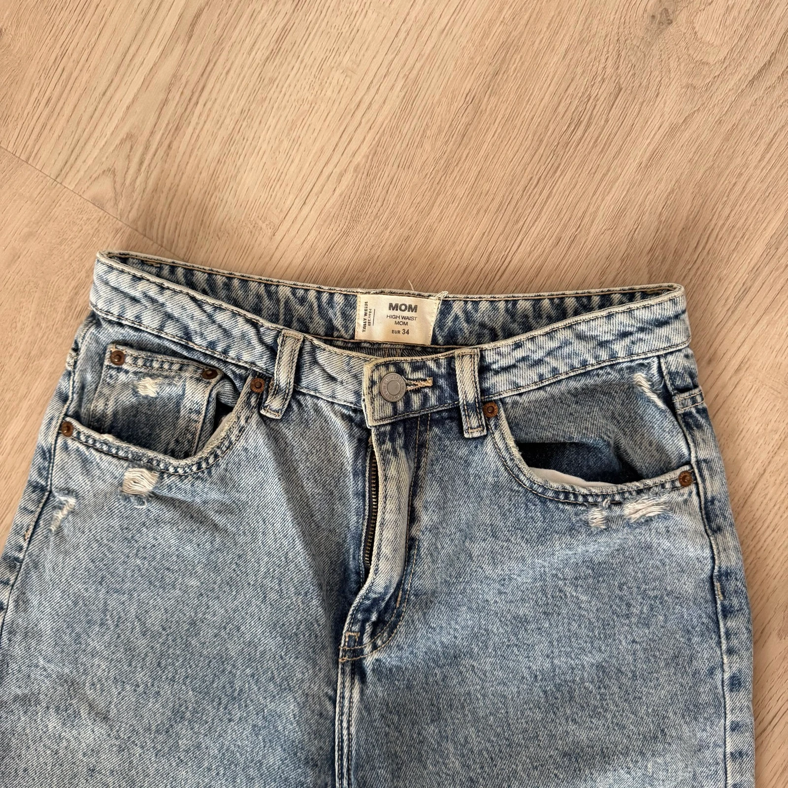 Jeans Mom de talle alto azul desgastado – photo 2